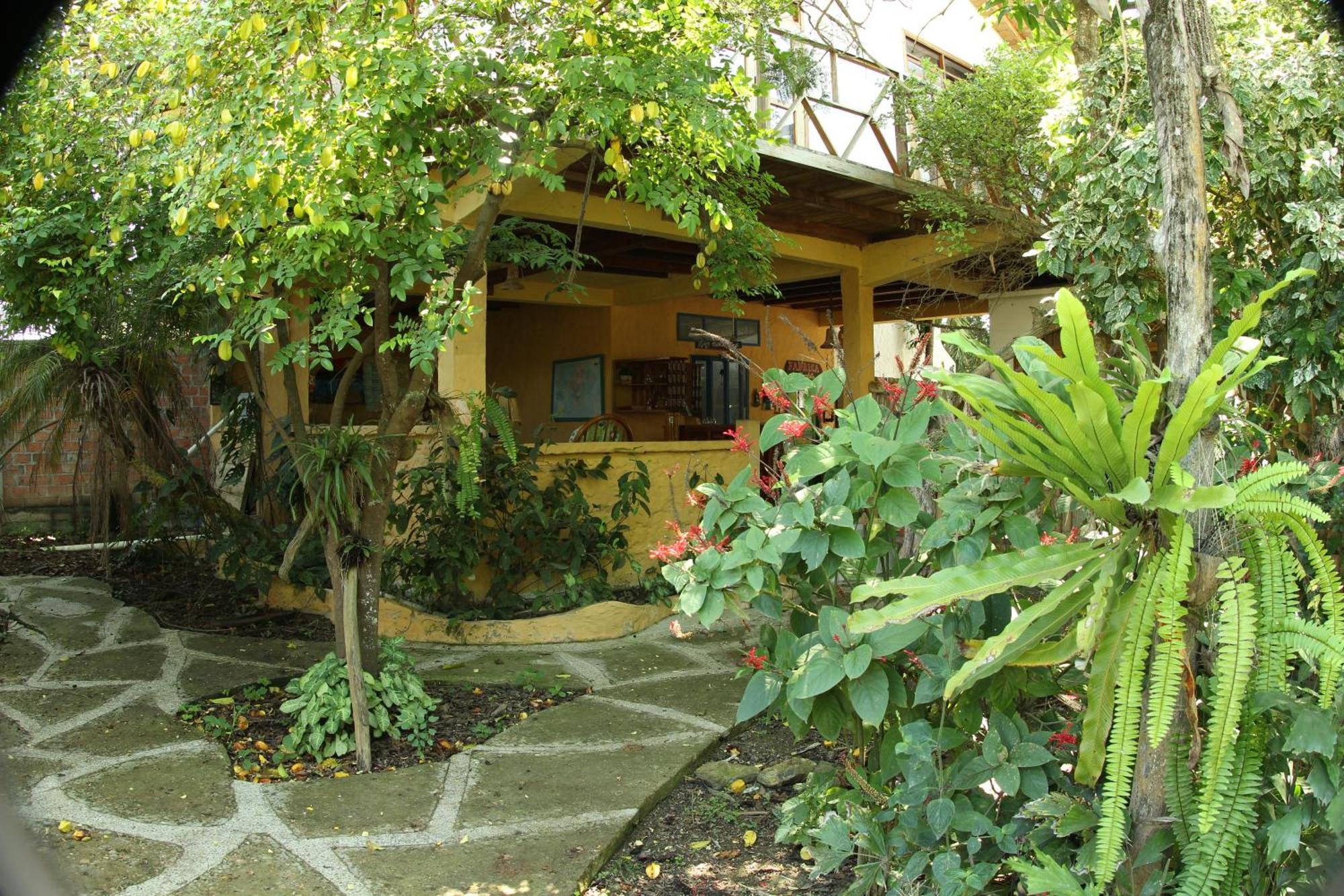 Bed And Breakfast Puerto Lopez Bagian luar foto