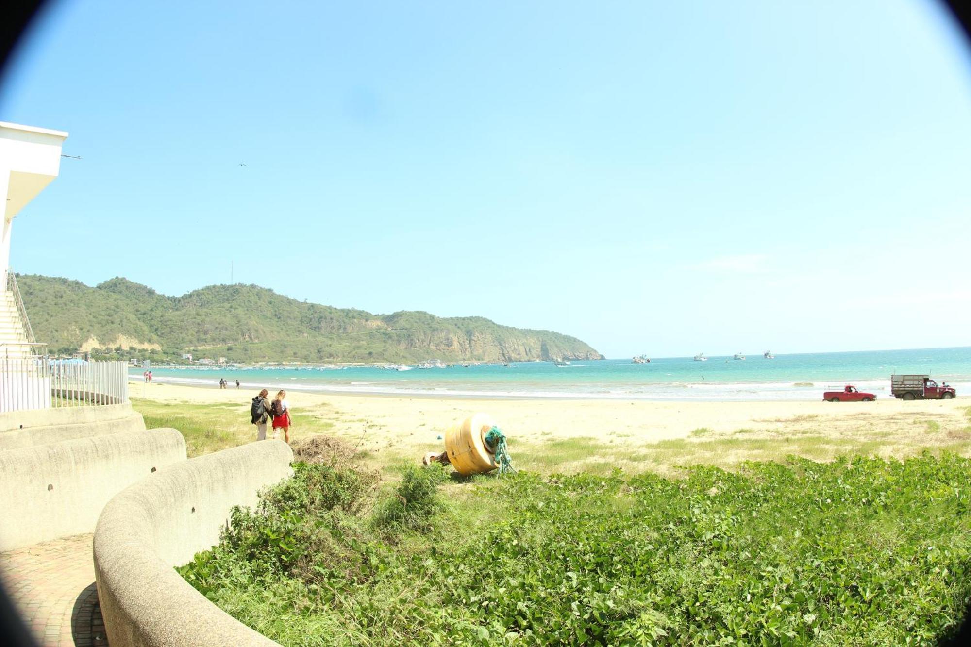 Bed And Breakfast Puerto Lopez Bagian luar foto