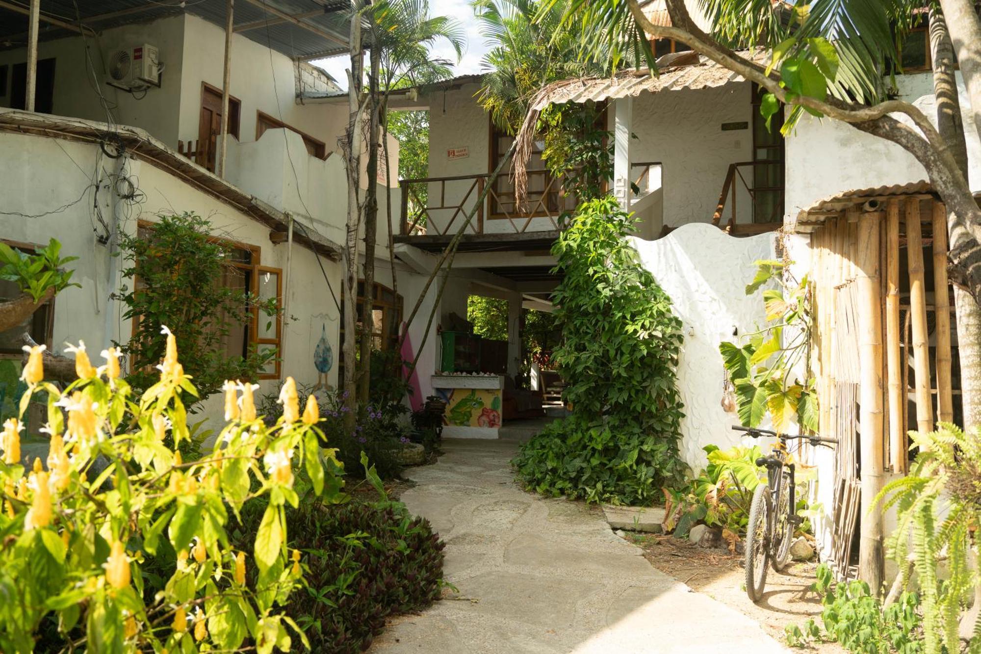 Bed And Breakfast Puerto Lopez Bagian luar foto