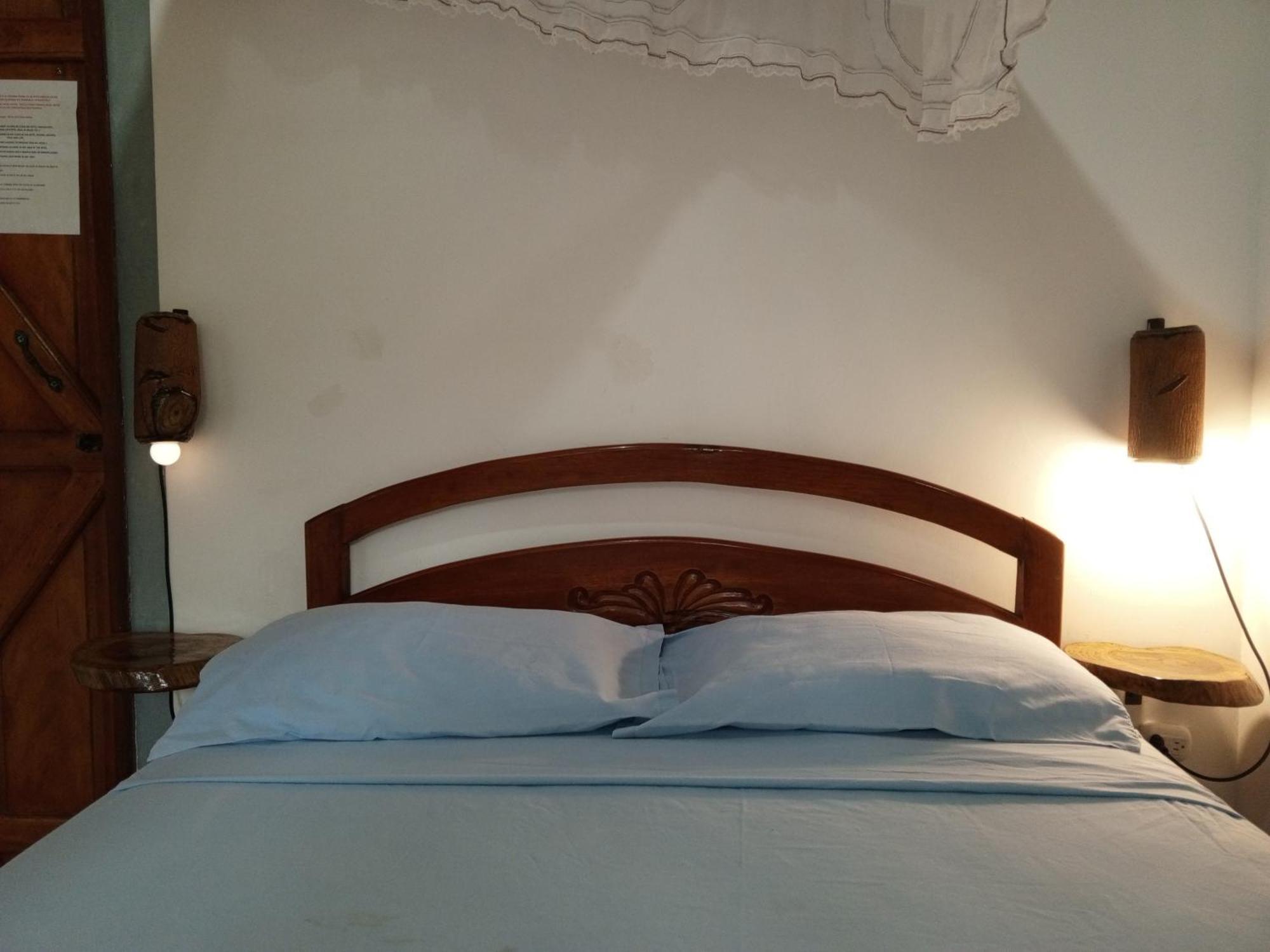 Bed And Breakfast Puerto Lopez Bagian luar foto